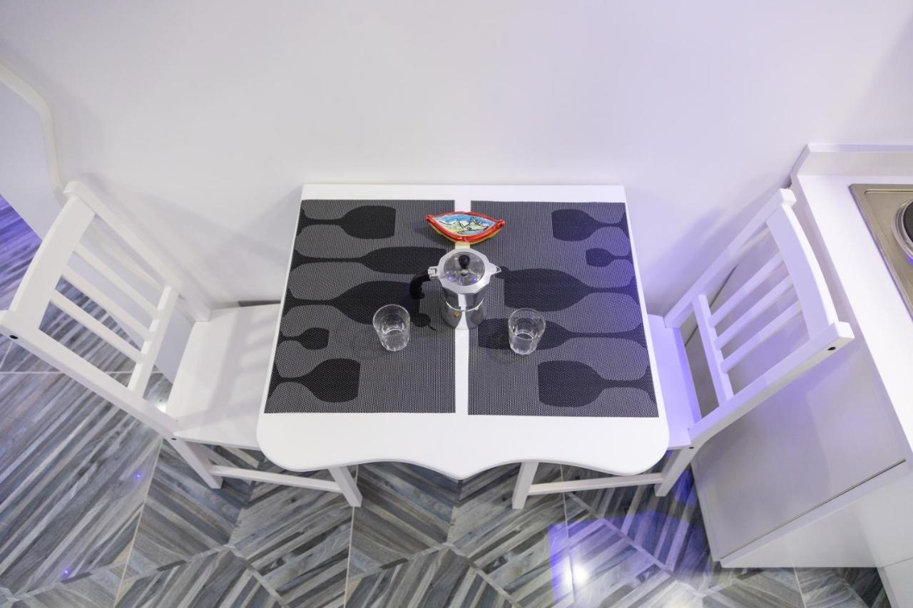 A Fenestrella E San Gregorio Armeno Appartement Napels Buitenkant foto